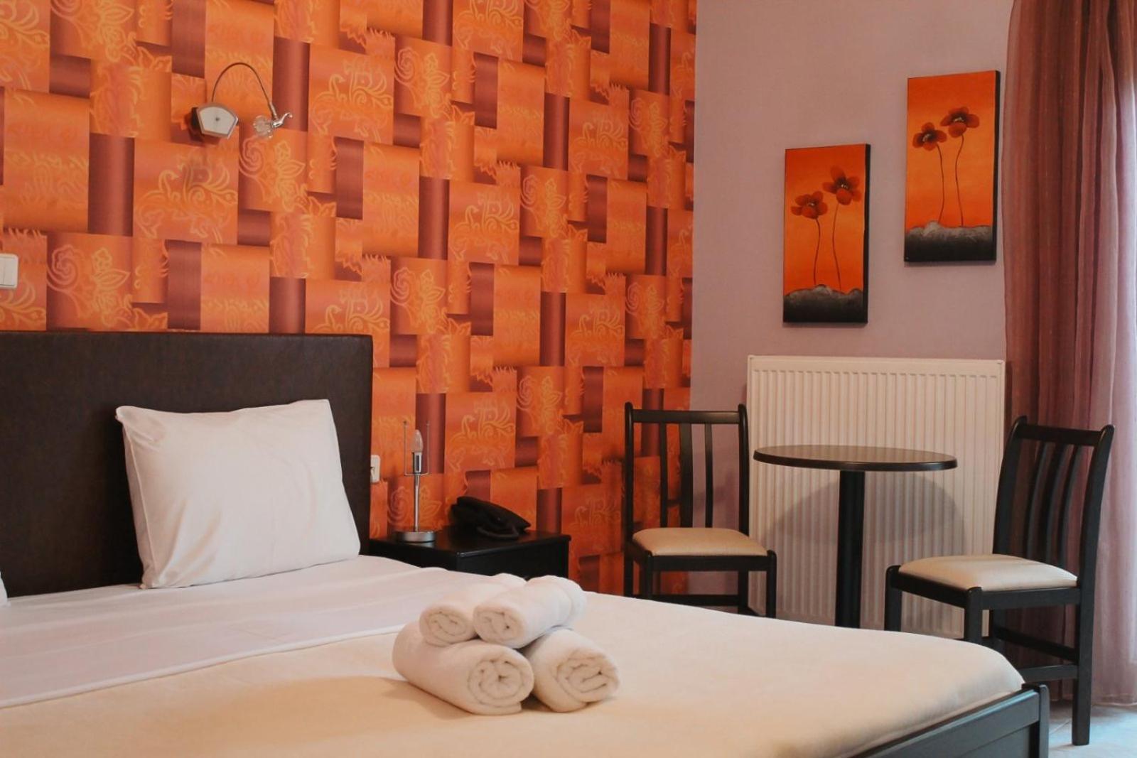 Enastron Hotel Loutraki  Exterior photo